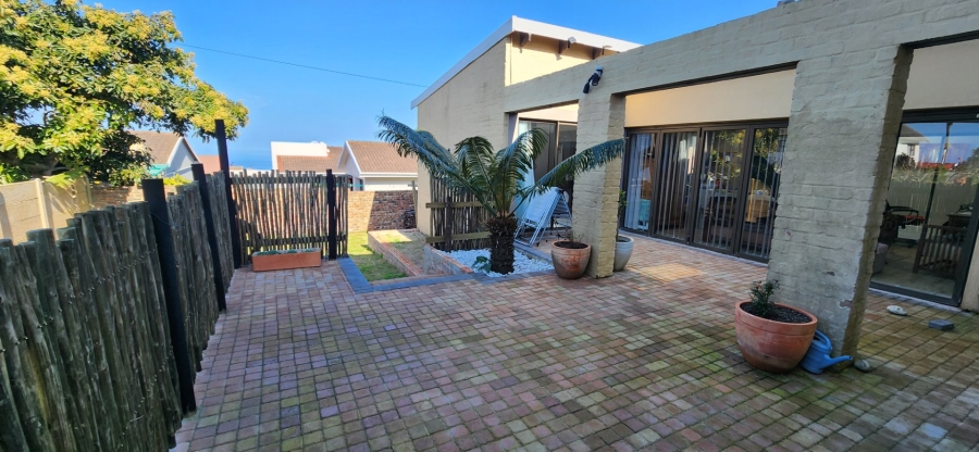4 Bedroom Property for Sale in Dana Bay Western Cape